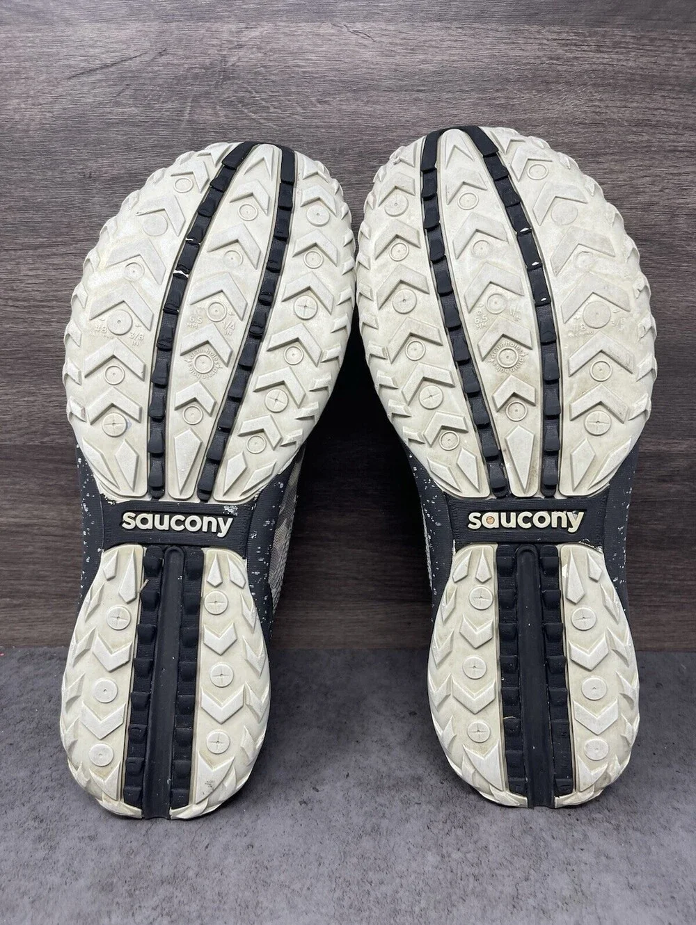 Saucony Mad River TR Mens Size 11.5 Gray Camo Trail Running Hiking Shoe